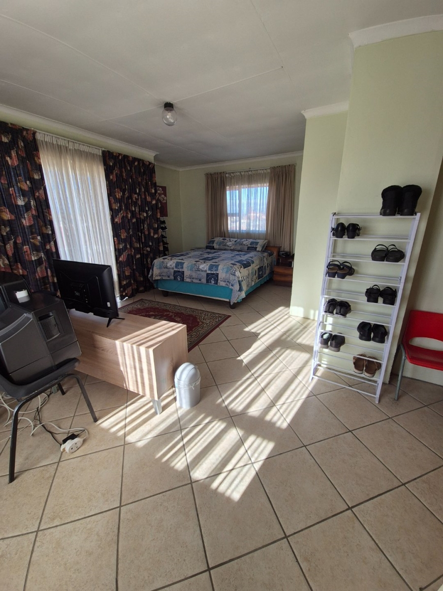 5 Bedroom Property for Sale in Motherwell Eastern Cape